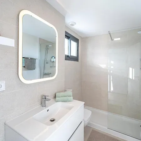Apartament One80 Residences New With Sea View To Gibraltar & Africa And Walking Distance To The Beach